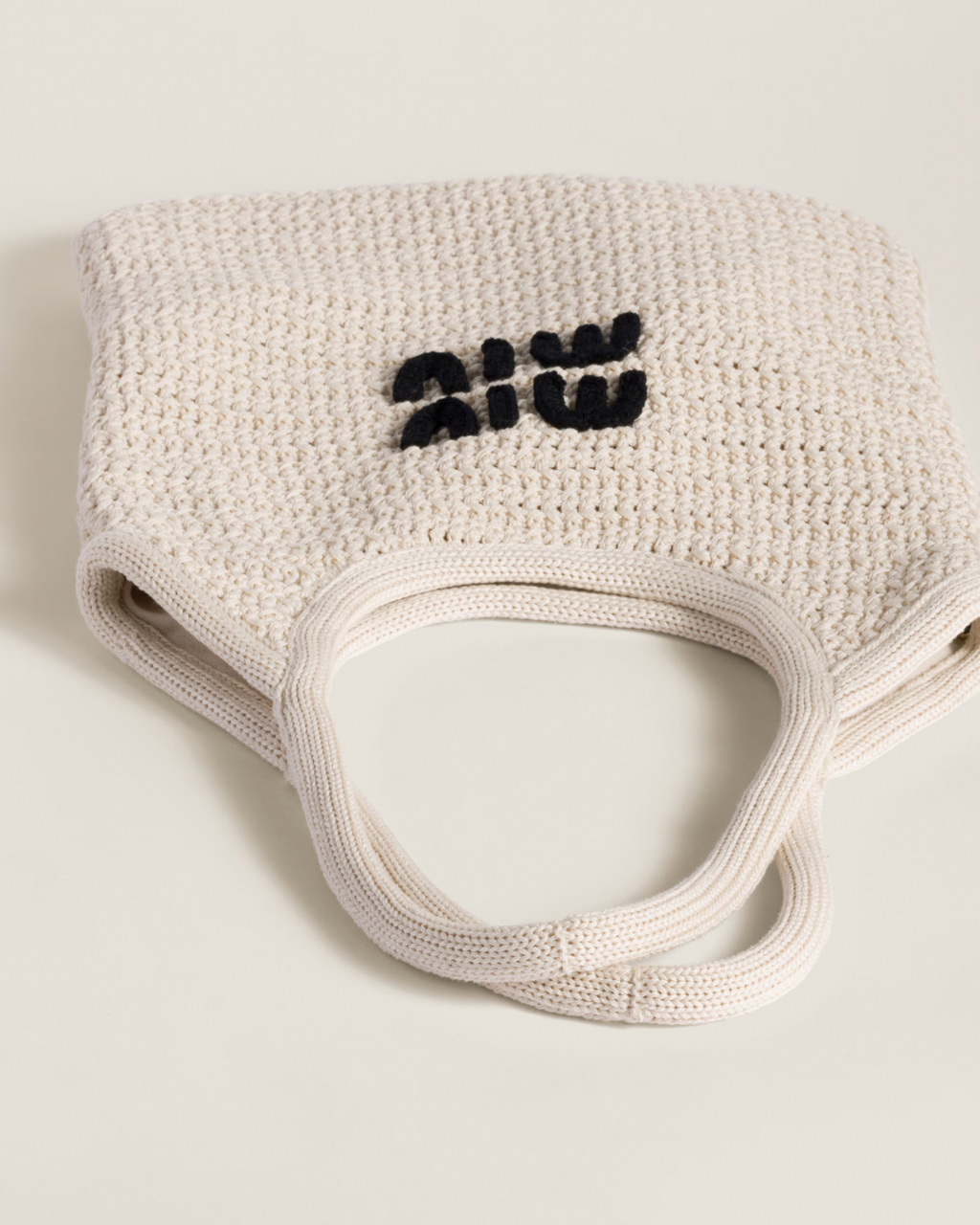 Miu Miu Ivy Raffia-effect tote bag