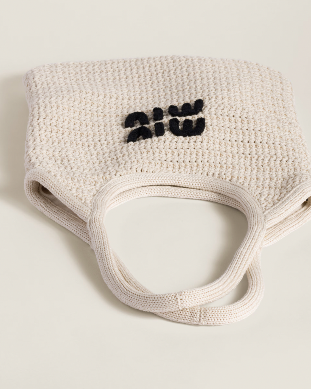 Miu Miu Ivy Raffia-effect tote bag