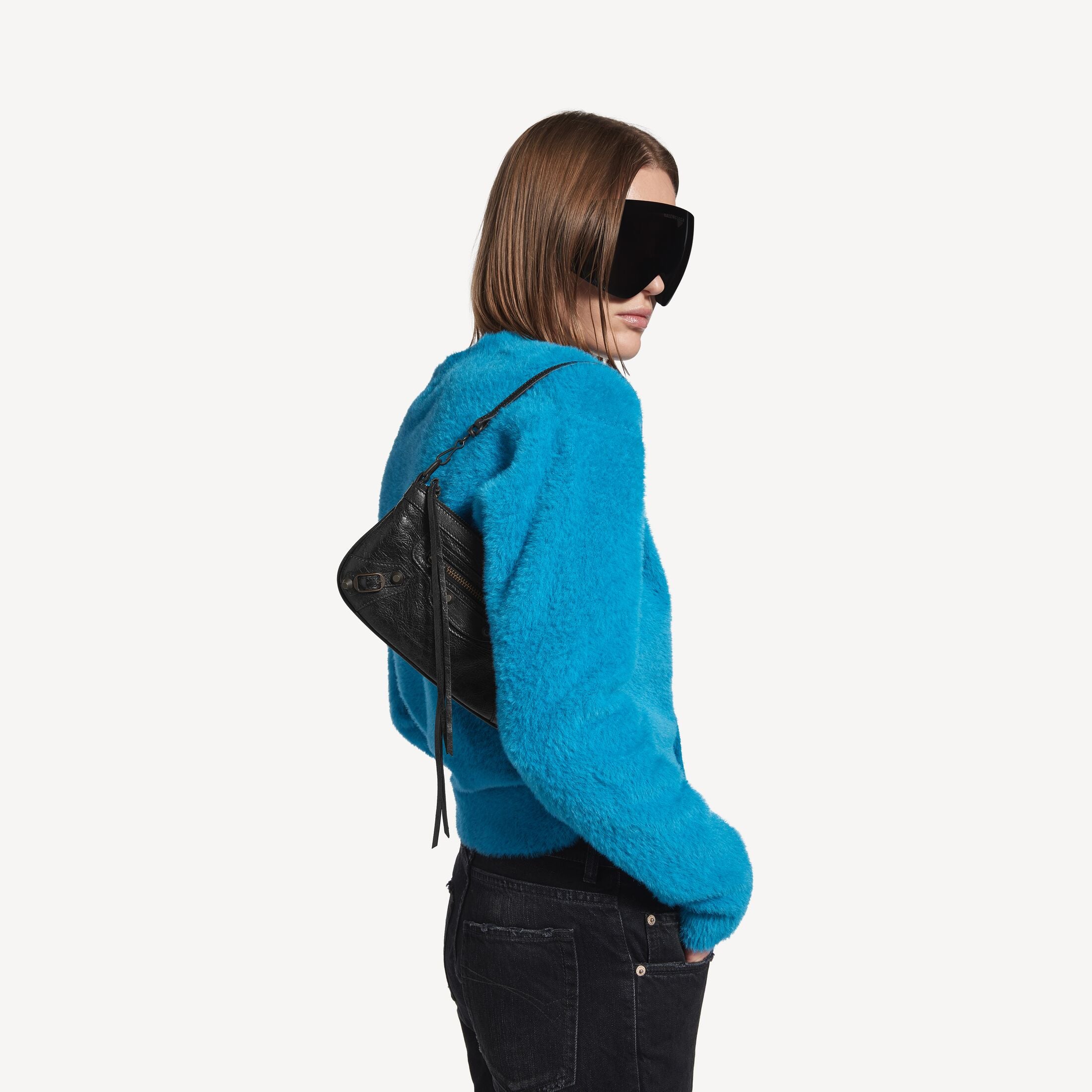 WOMEN'S LE CITY POUCH ON STRAP IN BLACK